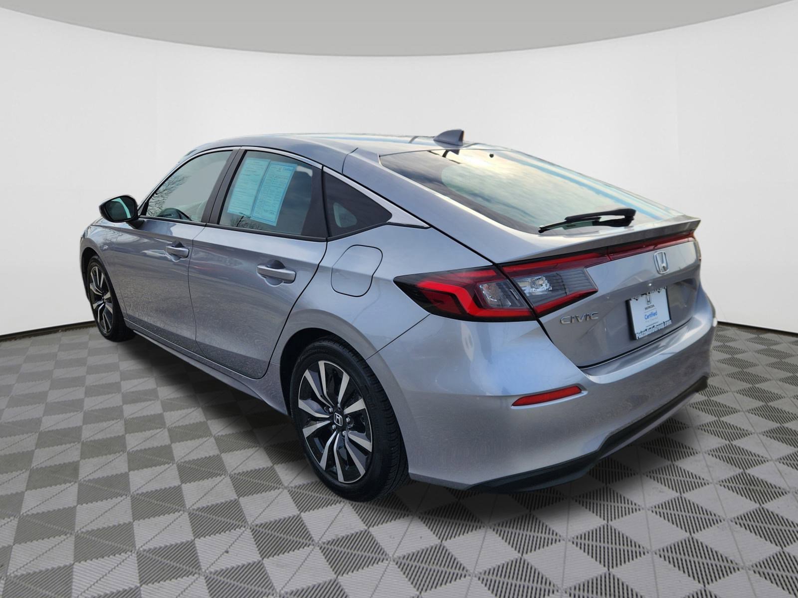 Certified 2023 Honda Civic EX-L image 3