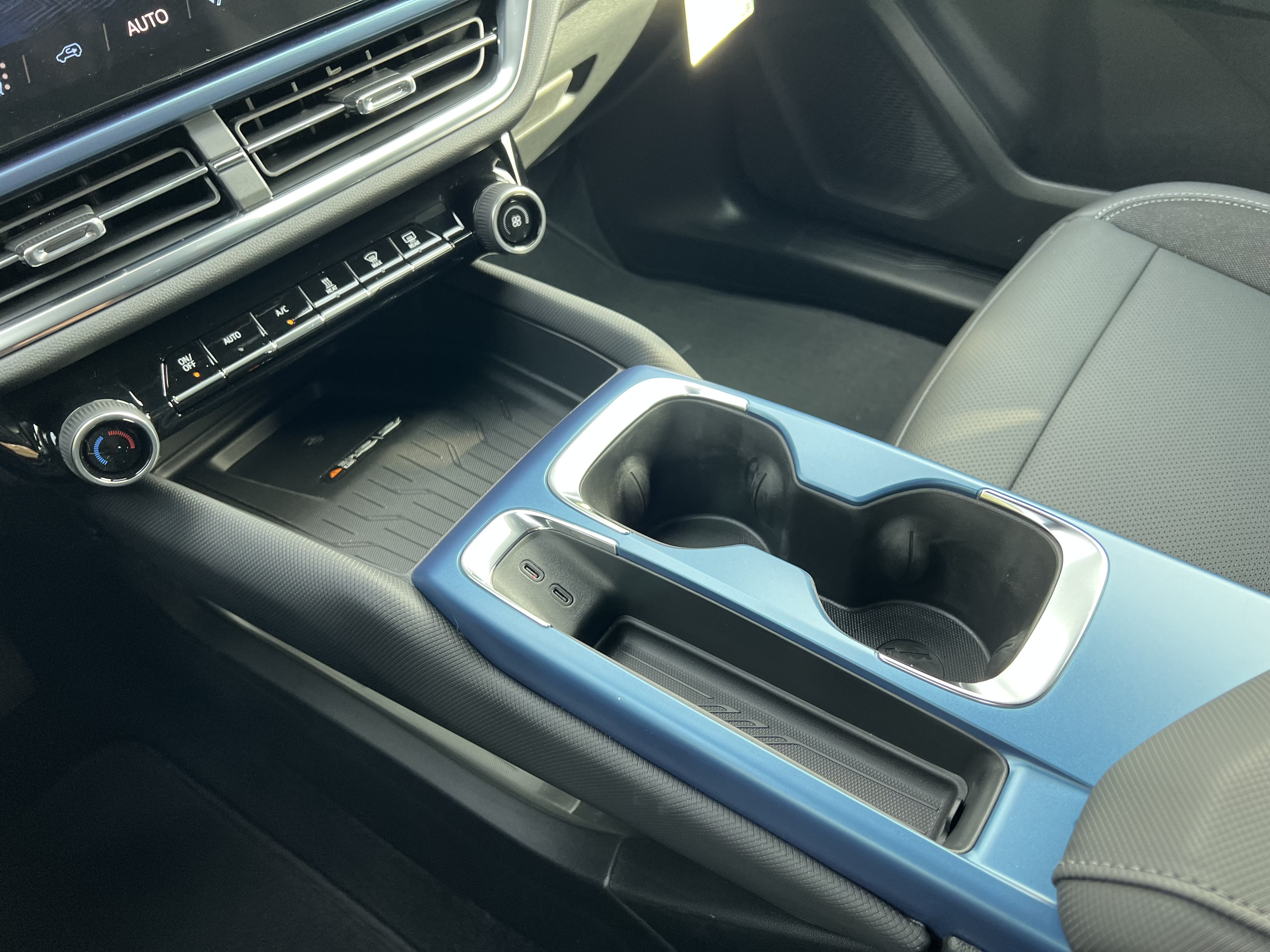 New 2026 Chevrolet Equinox EV LT AWD/4WD image 27