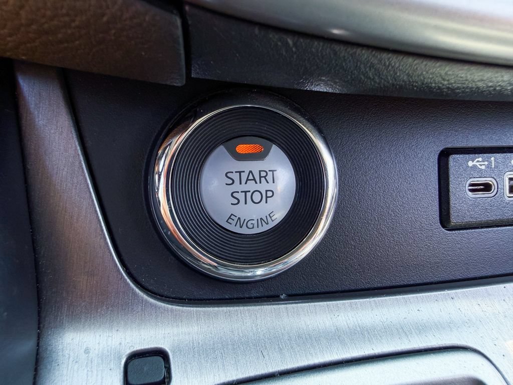 Certified 2022 Nissan Murano SV w/ SV Midnight Edition Package AWD/4WD image 24