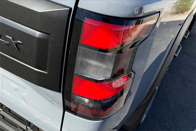 New 2026 Nissan Frontier Pro-X w/ Pro-X Convenience Package image 11
