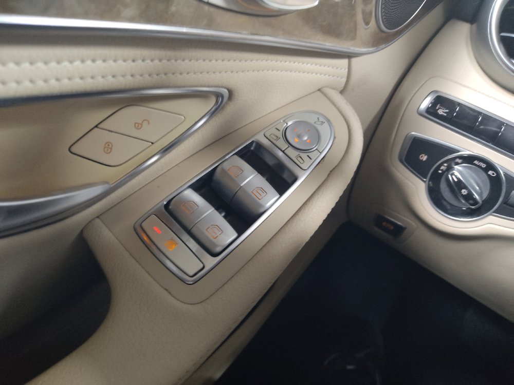 Used 2016 Mercedes-Benz C 300 4MATIC Sedan w/ Multimedia Package image 27