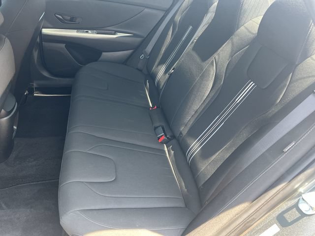 Certified 2025 Hyundai Elantra Sport FWD image 33