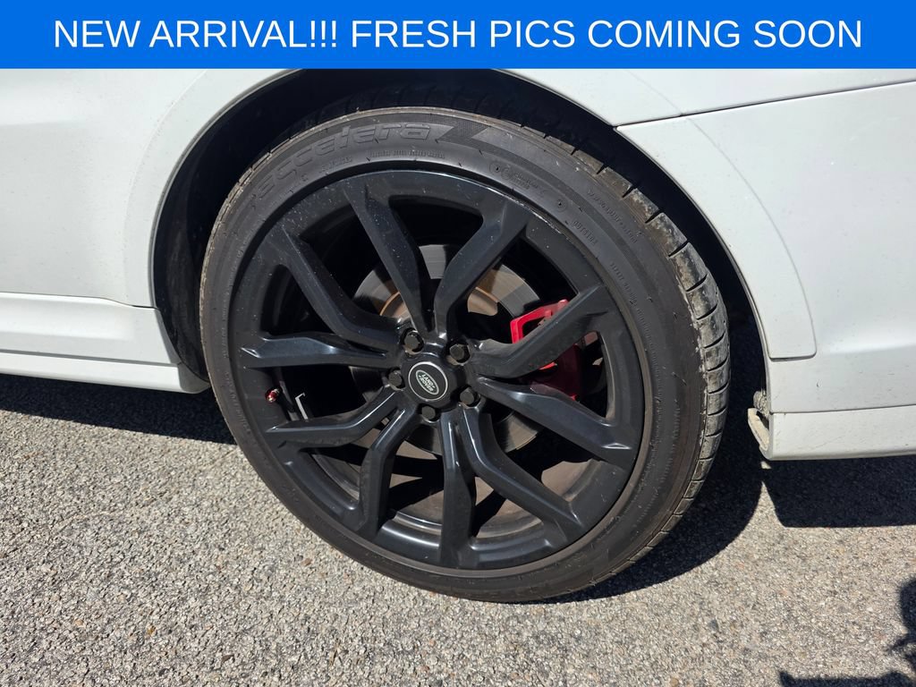 Used 2018 Land Rover Range Rover Sport SVR AWD/4WD image 6