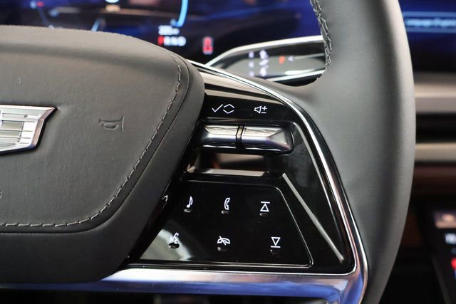 New 2026 Cadillac Vistiq Platinum image 17