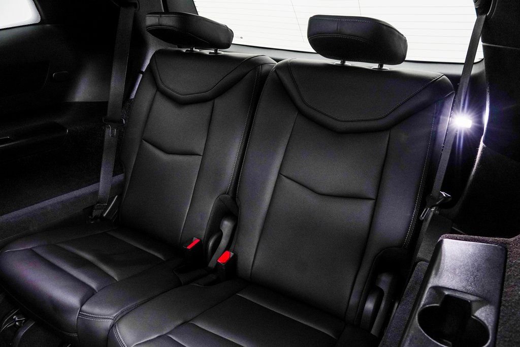 Used 2025 Cadillac XT6 Premium Luxury image 44