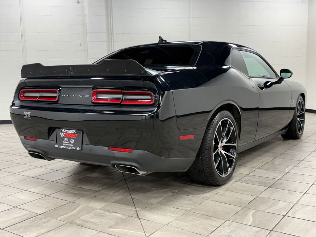 Used 2016 Dodge Challenger R/T Scat Pack w/ Leather Interior Group image 7