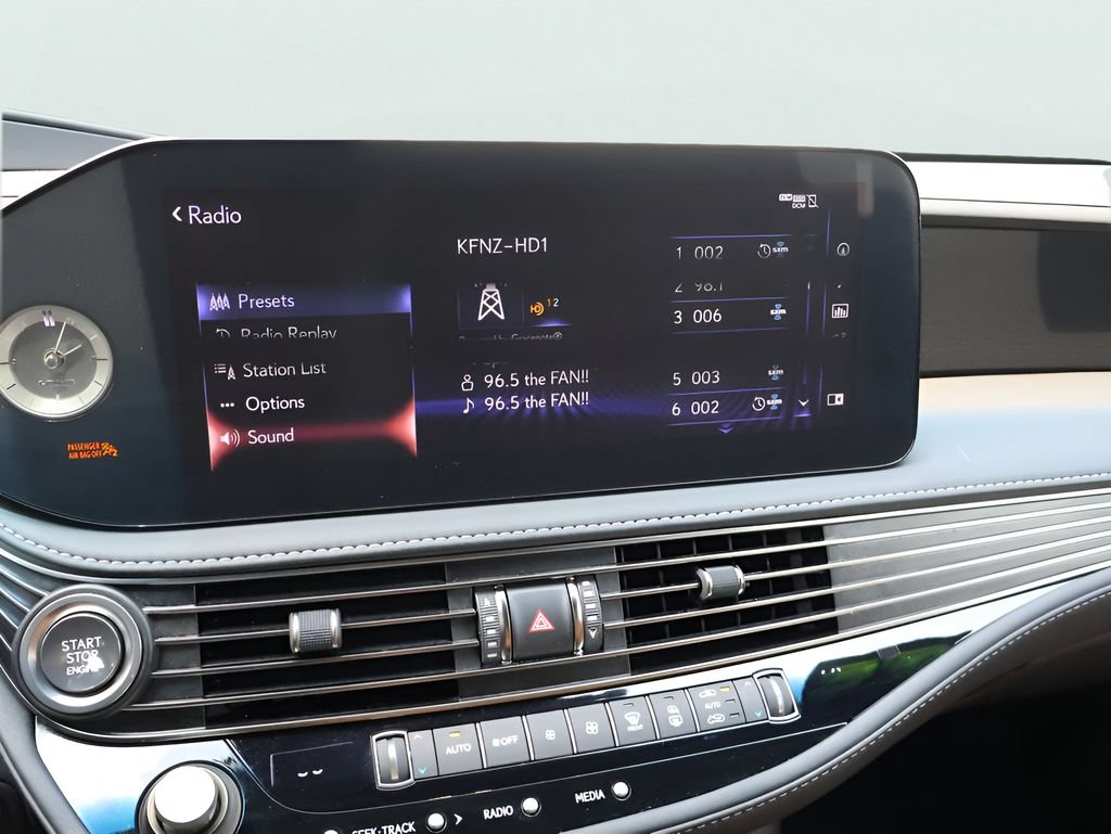 Used 2022 Lexus LS 500 AWD w/ Luxury Package image 22