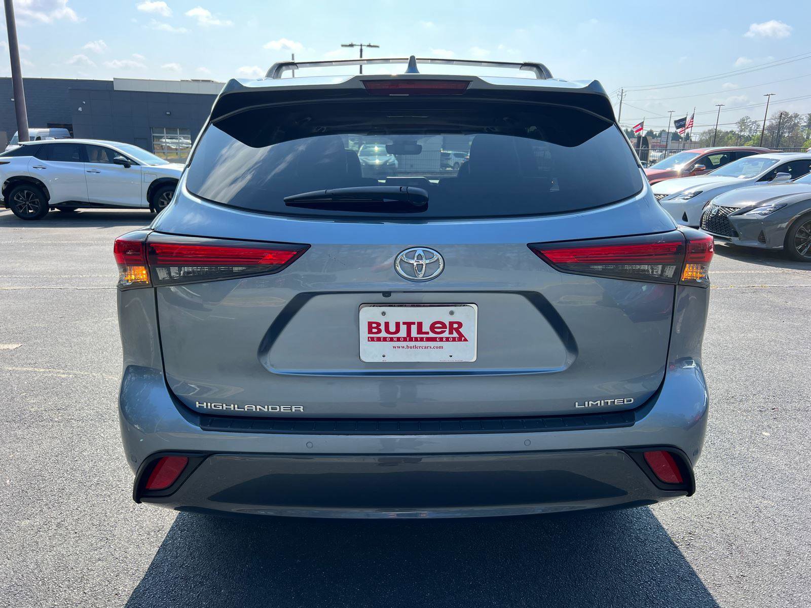 Used 2022 Toyota Highlander Limited image 7