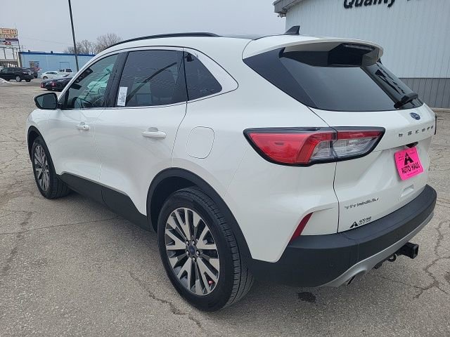 Used 2022 Ford Escape Titanium w/ Class II Trailer Tow Package image 7