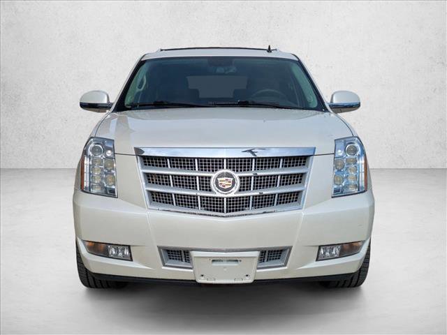 Used 2014 Cadillac Escalade Platinum AWD/4WD image 2