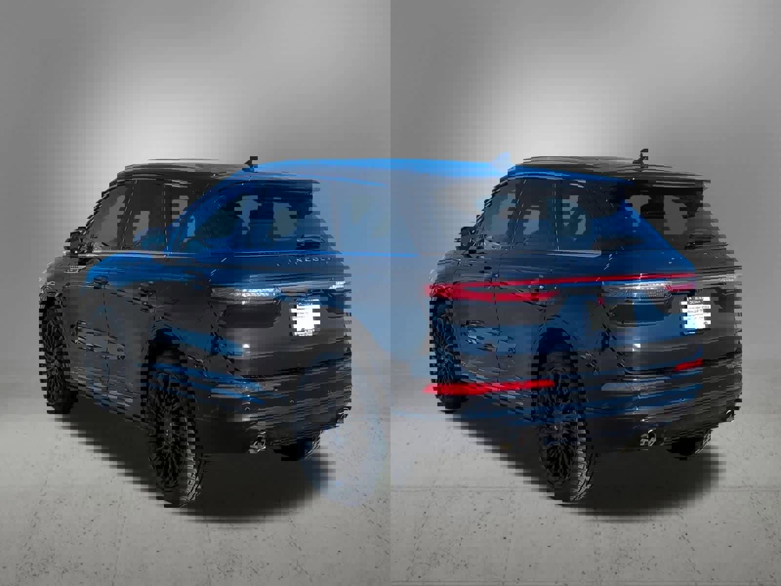 Used 2022 Lincoln Corsair Reserve image 4