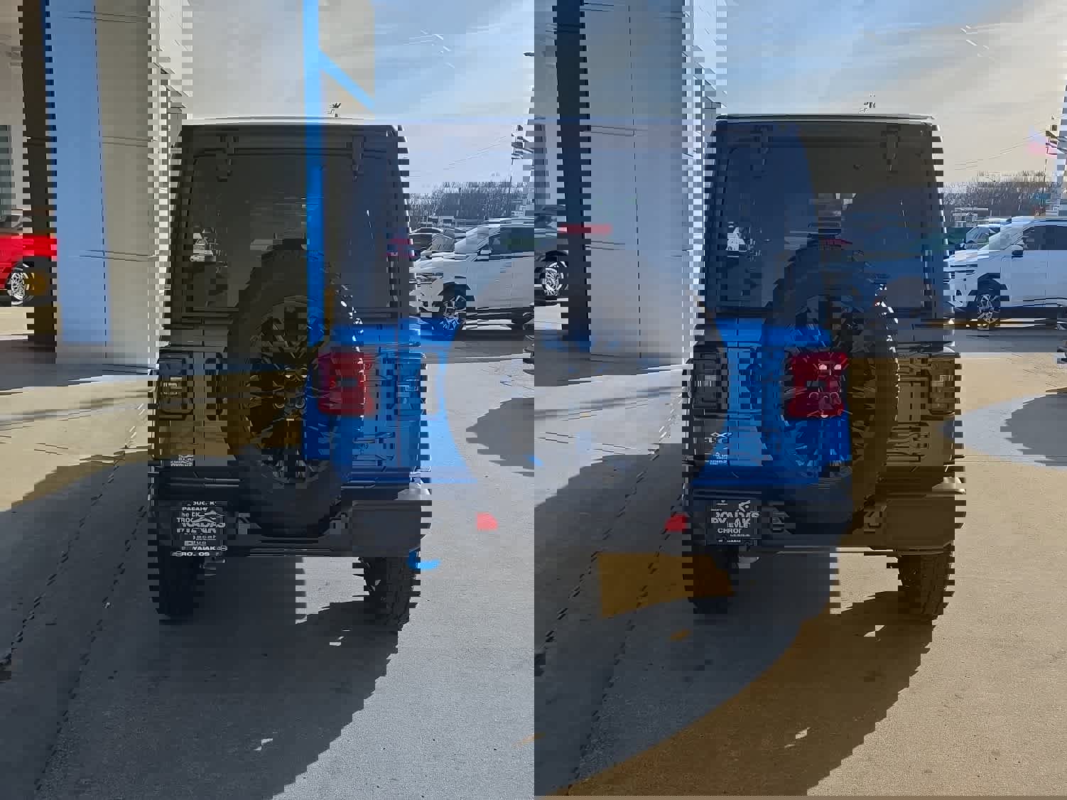 Used 2023 Jeep Wrangler Sahara w/ Cold Weather Group image 7