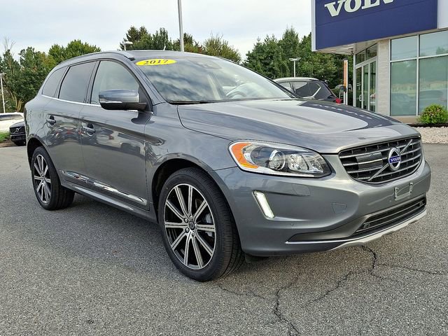 Used 2017 Volvo XC60 T6 Inscription w/ Advanced Package