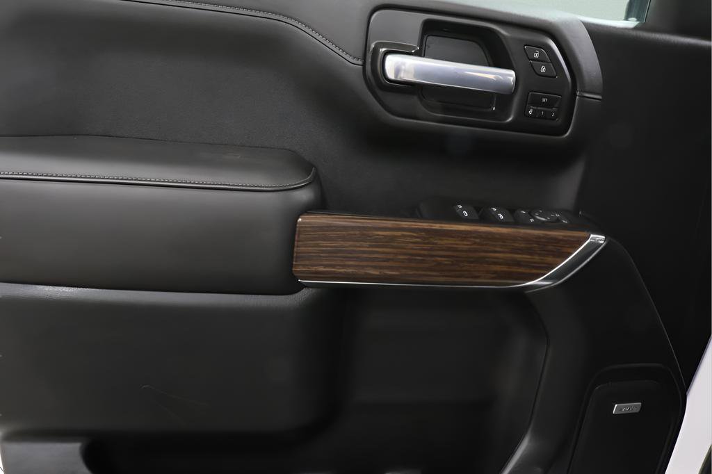 Used 2021 Chevrolet Silverado 1500 High Country w/ Technology Package image 24