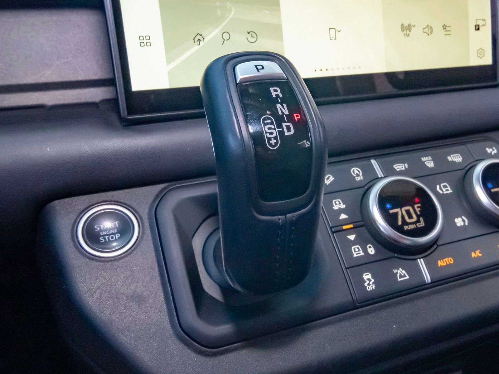 Used 2022 Land Rover Defender 110 V8 image 28