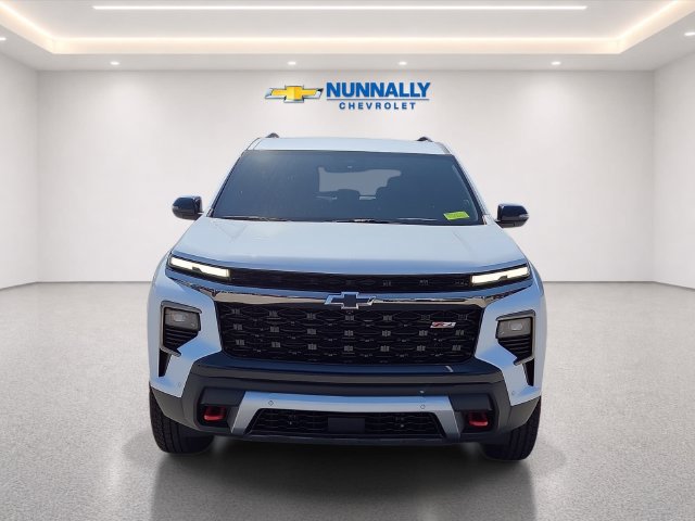 New 2027 Chevrolet Traverse Z71 w/ Enhanced Driving Package AWD/4WD image 8