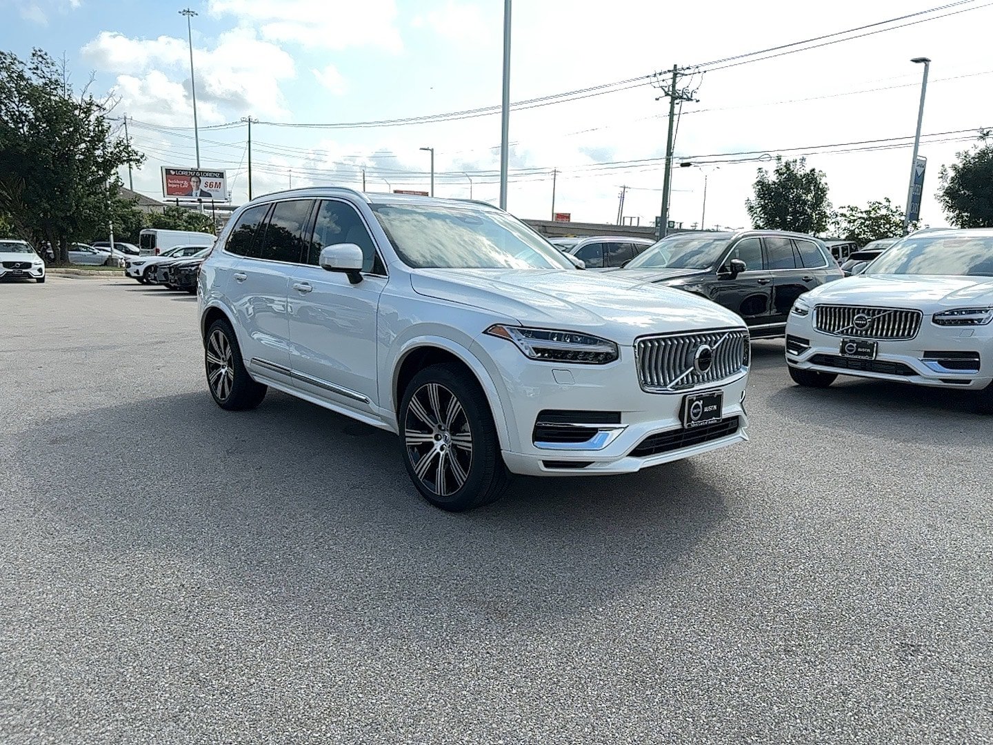 Used 2025 Volvo XC90 T8 Core w/ Protection Package Premier AWD/4WD image 8