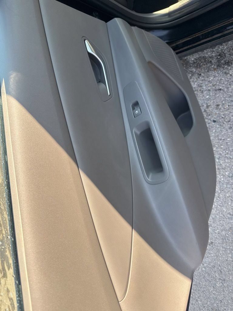 Used 2022 Hyundai Elantra SEL FWD image 34