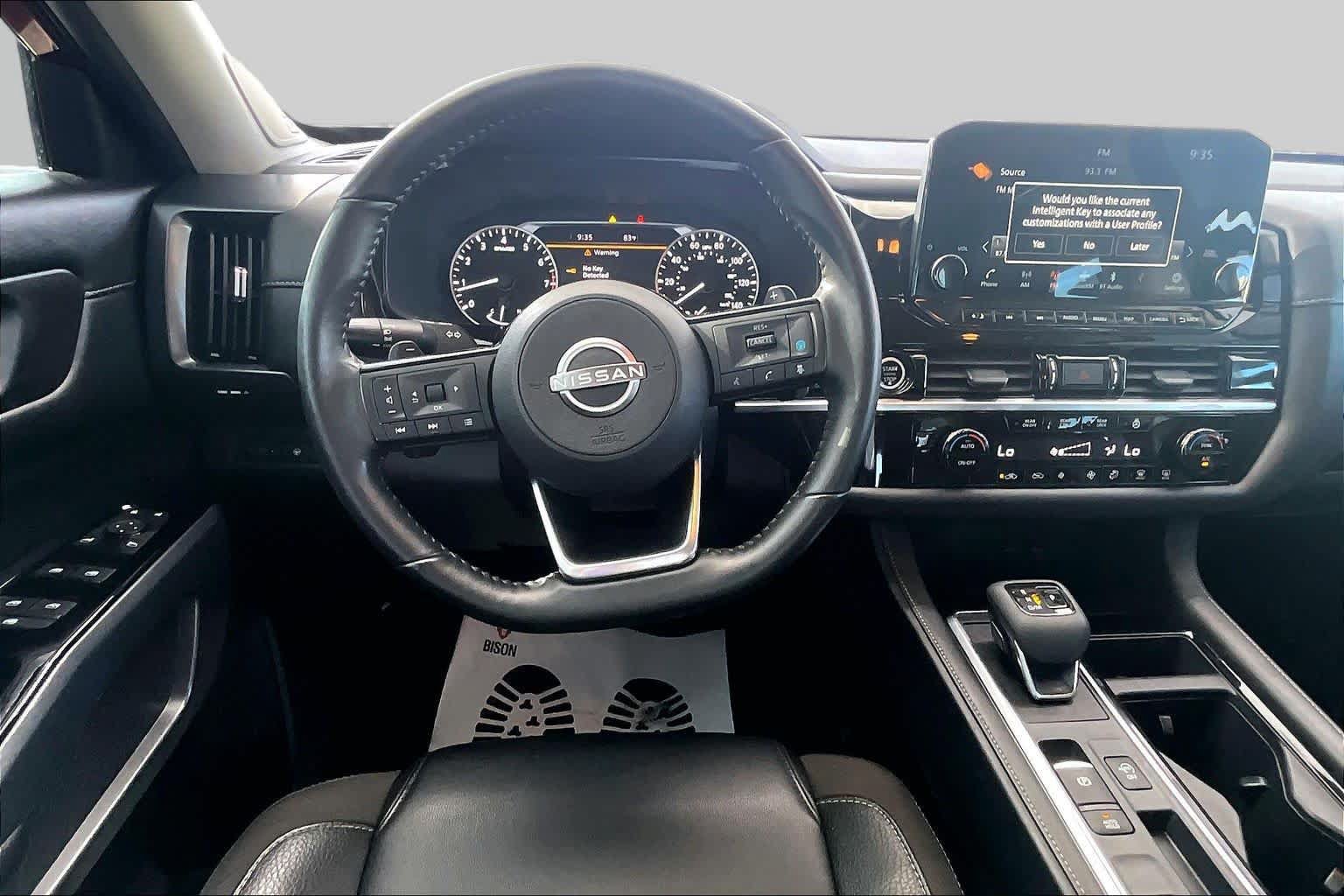 Used 2023 Nissan Pathfinder SL w/ SL Premium Package FWD image 6
