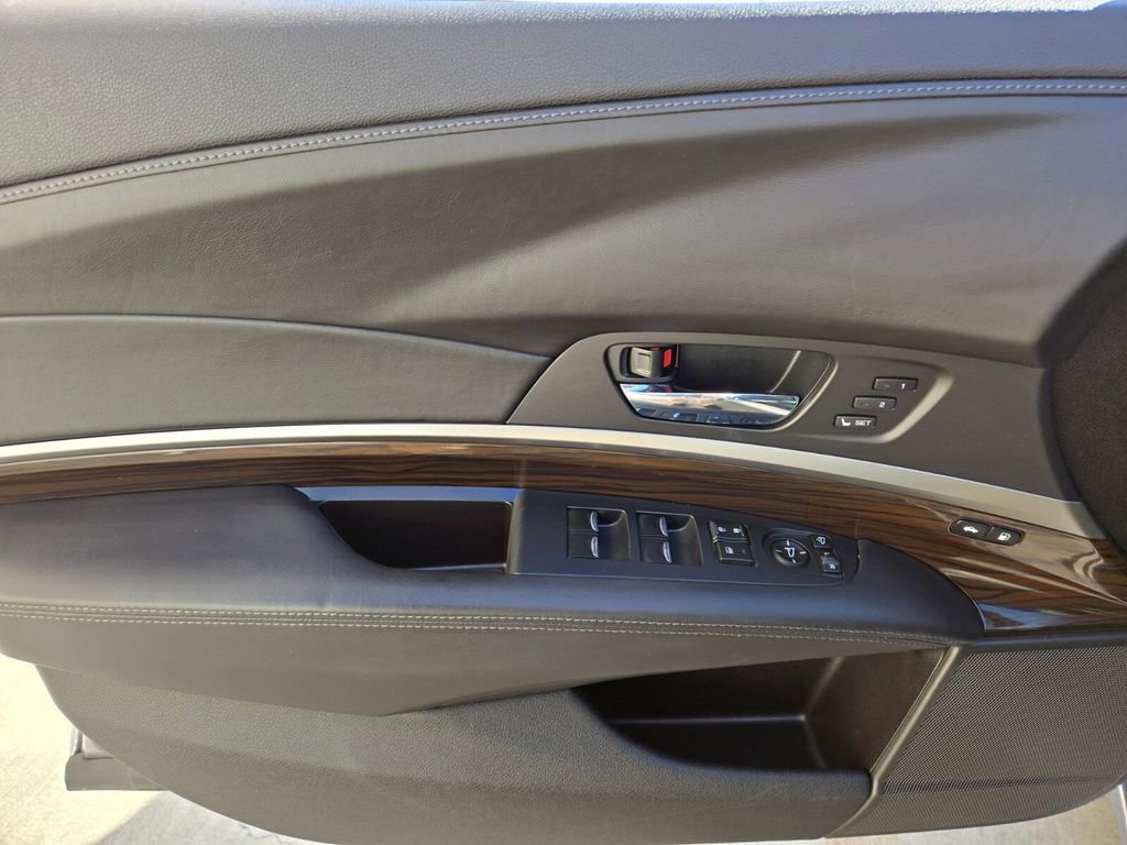 Certified 2016 Acura RLX w/ Technology Package image 23