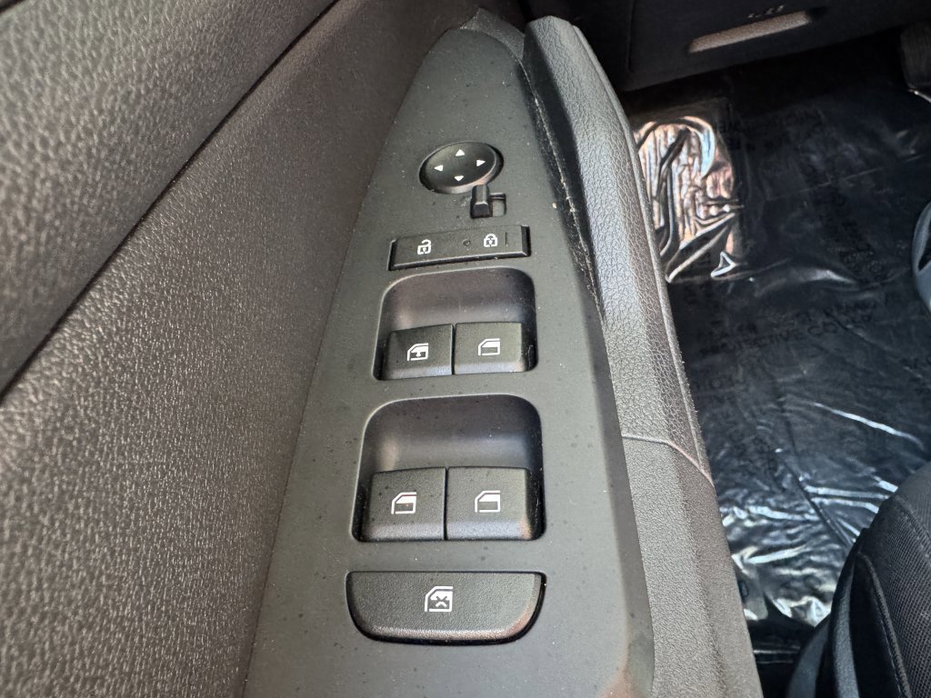 Used 2023 Kia Sportage LX image 28