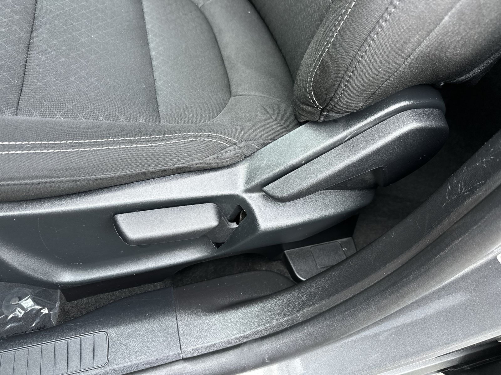 Certified 2025 Ford Escape Active AWD/4WD image 22