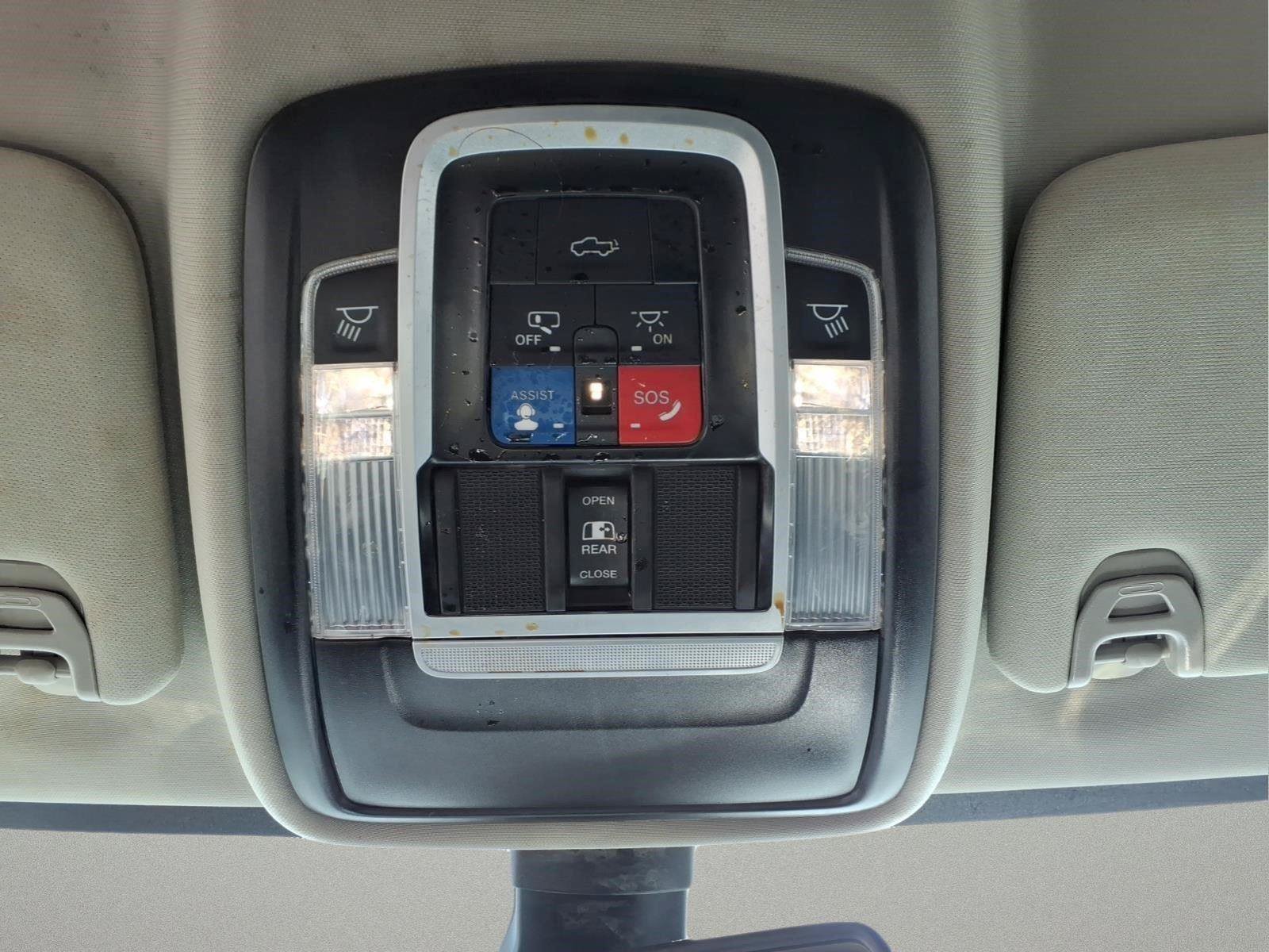 Used 2024 RAM 2500 Laramie AWD/4WD image 25