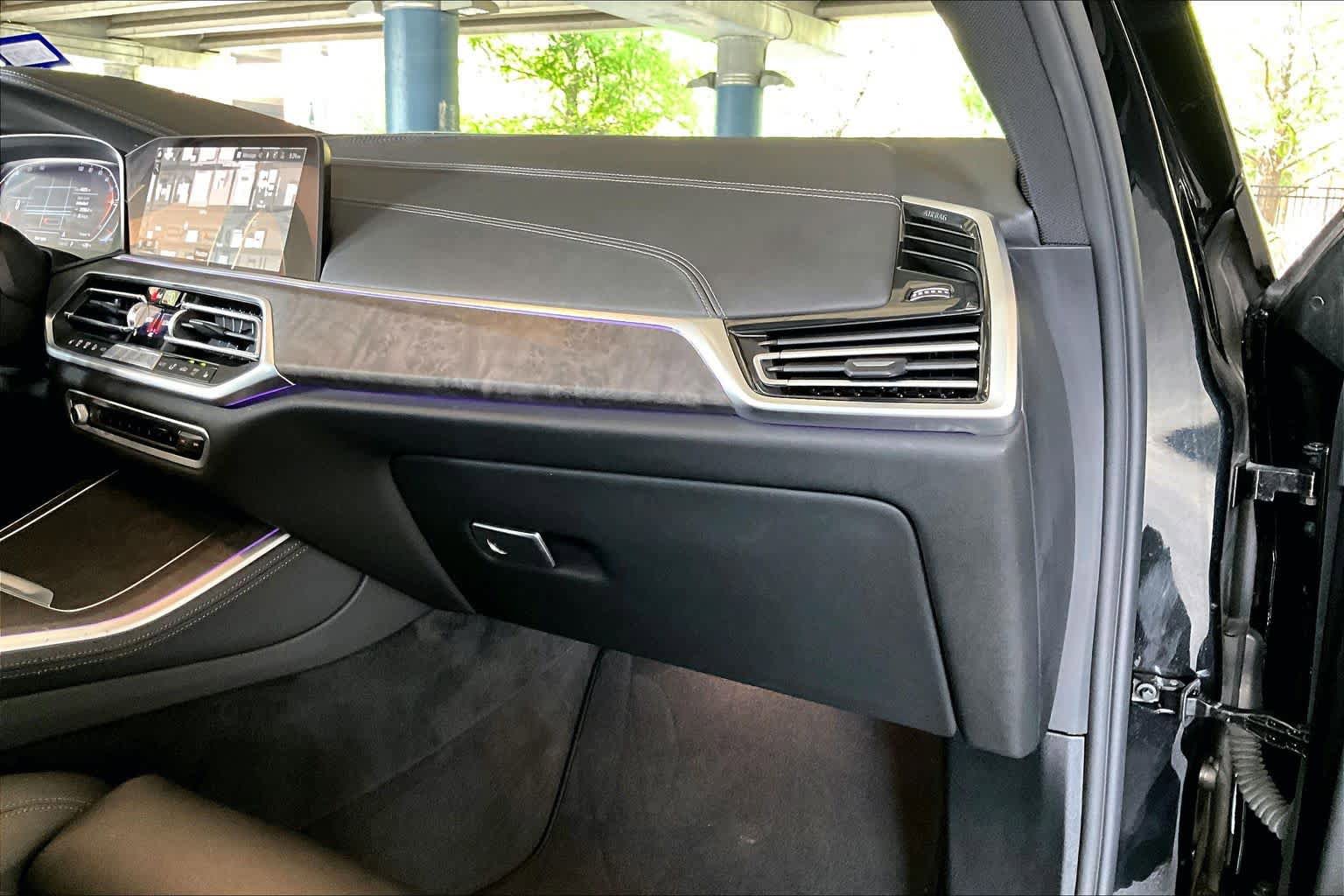 Used 2022 BMW X5 sDrive40i w/ Executive Package RWD image 18