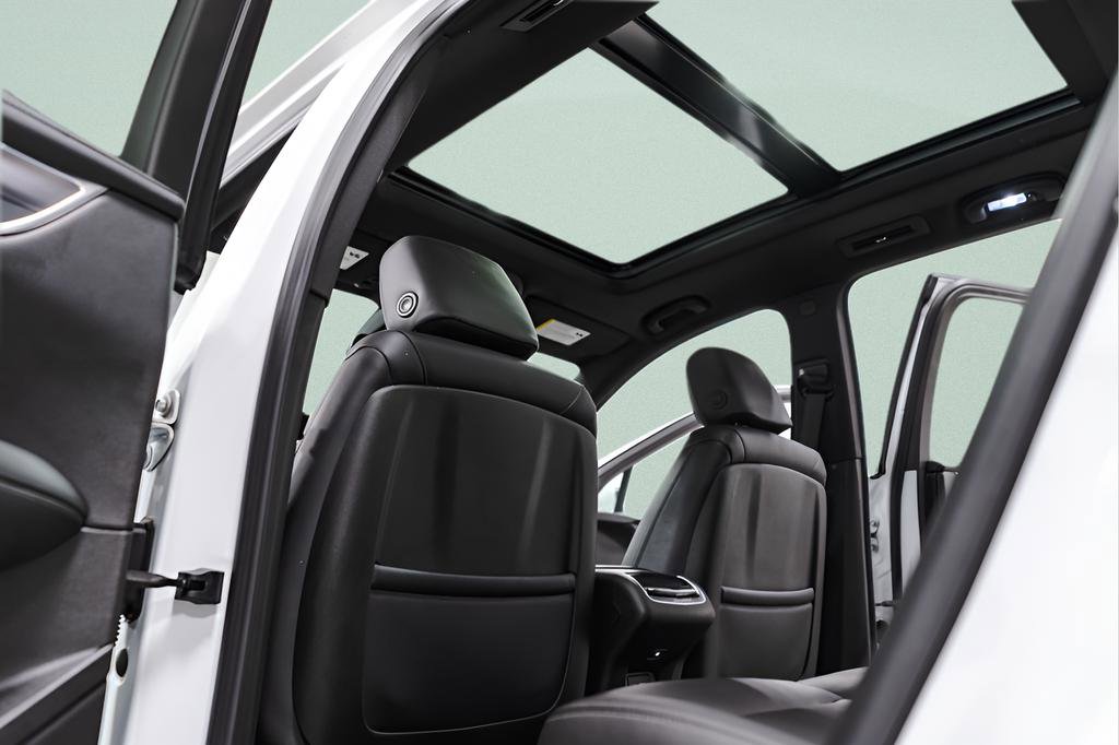 Used 2023 Cadillac XT6 Luxury image 30