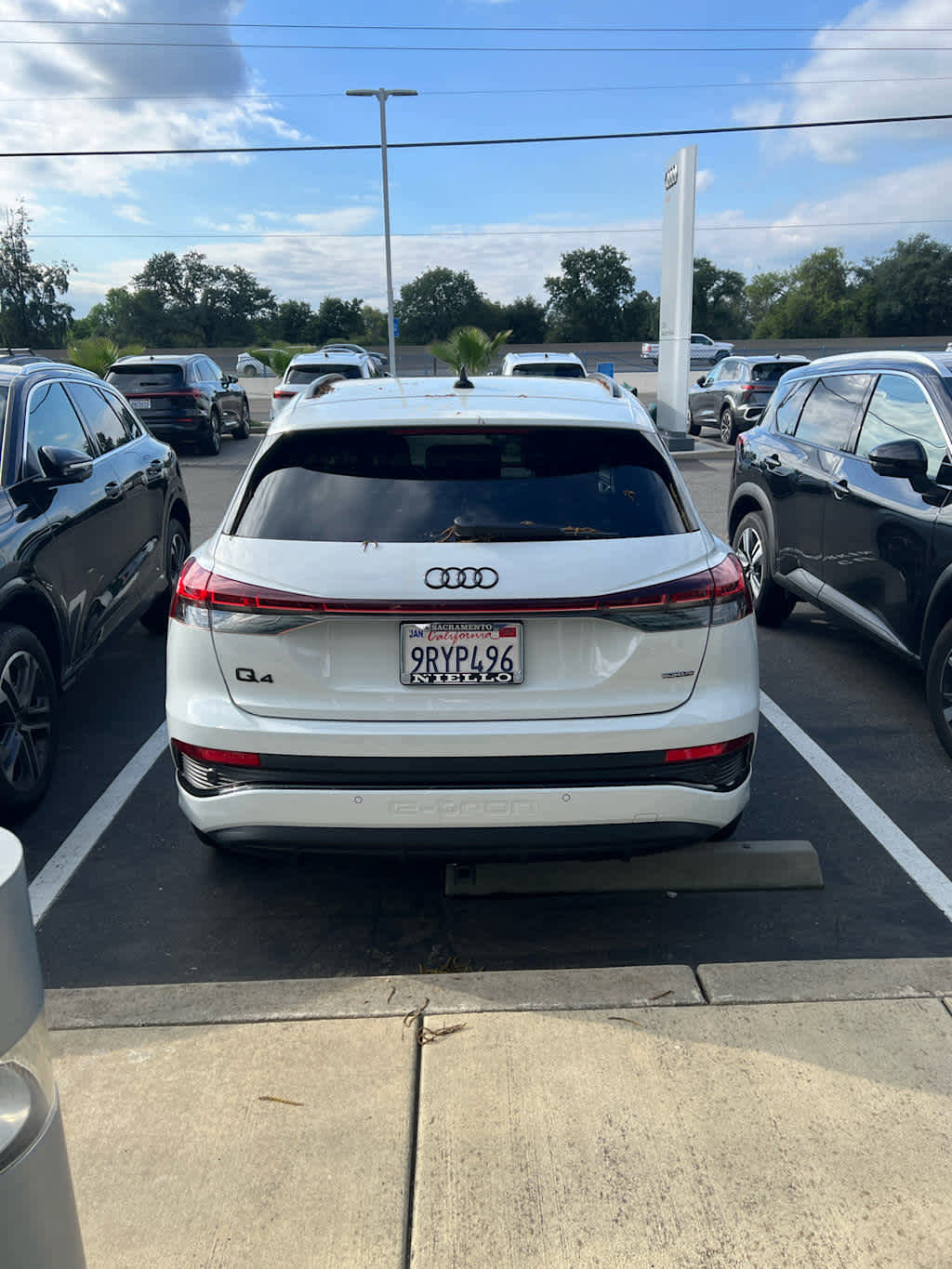 Used 2024 Audi Q4 e-tron Premium Plus AWD/4WD image 8