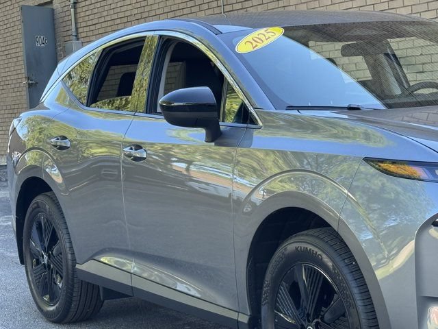 Used 2025 Nissan Murano SV AWD/4WD image 4