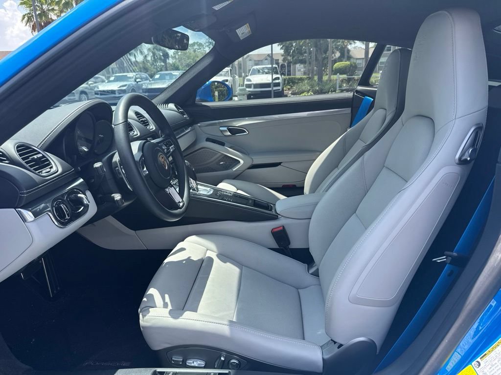 Certified 2024 Porsche 718 Cayman S RWD image 5