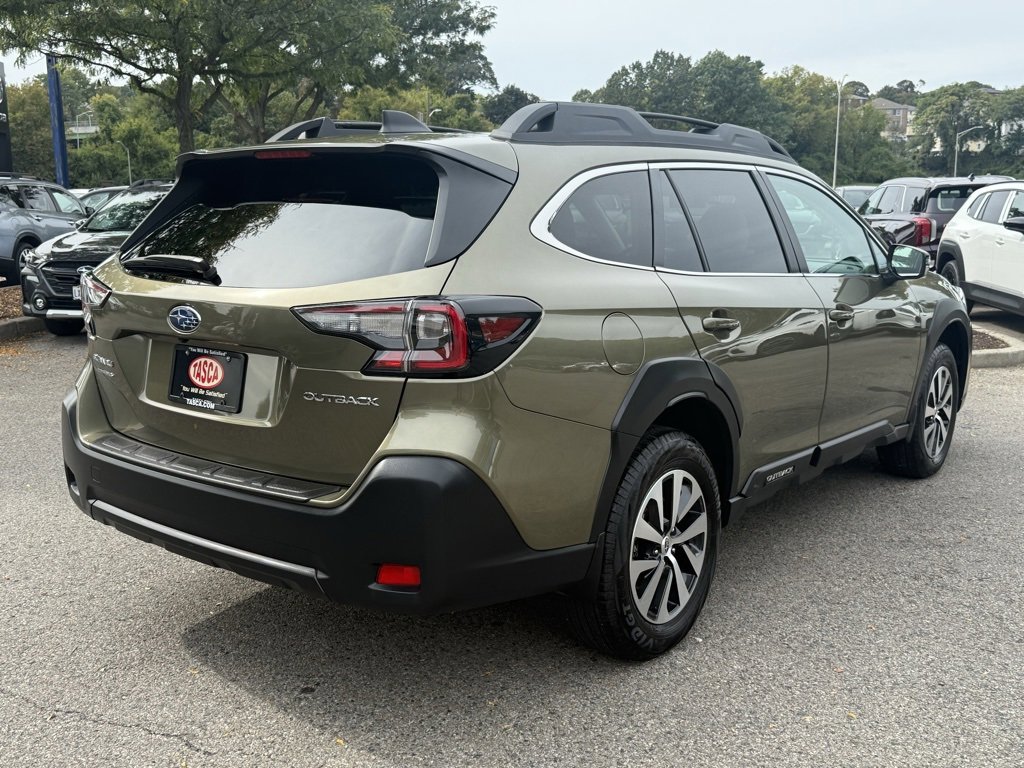 Certified 2025 Subaru Outback Premium image 8