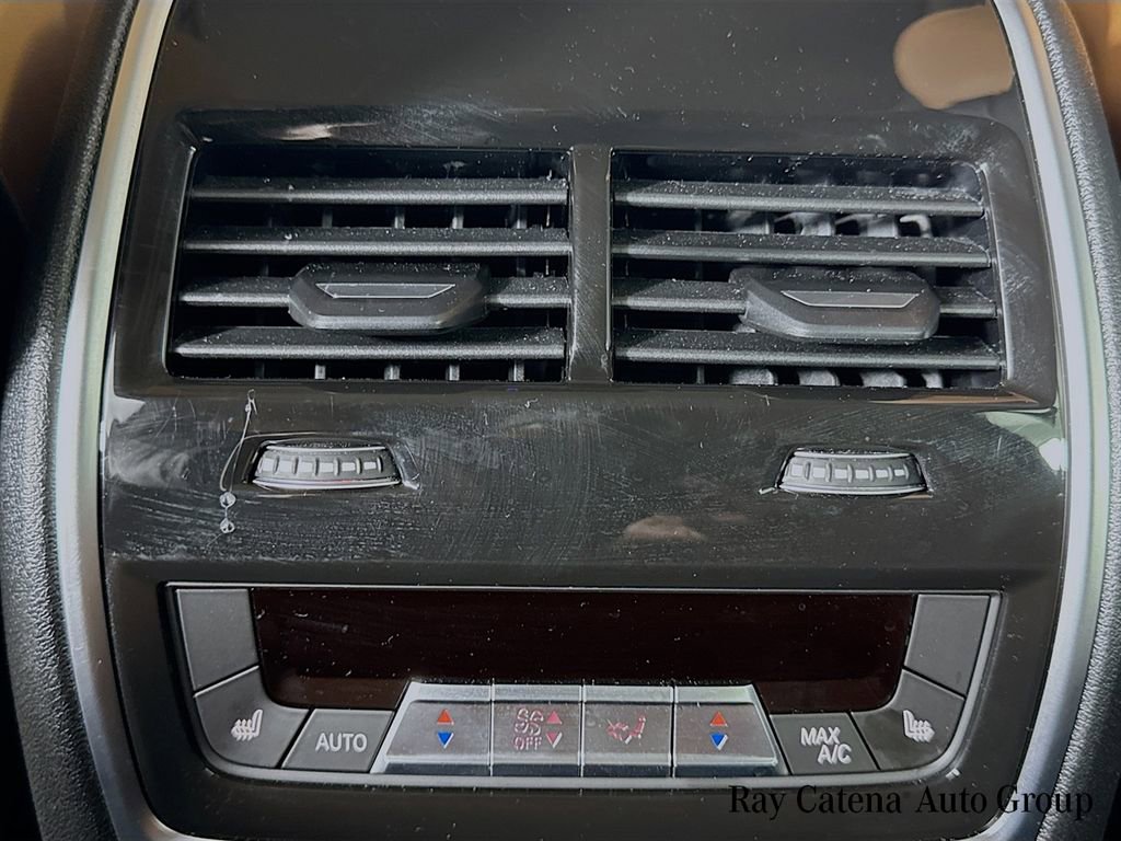 Used 2026 BMW X7 xDrive40i image 27