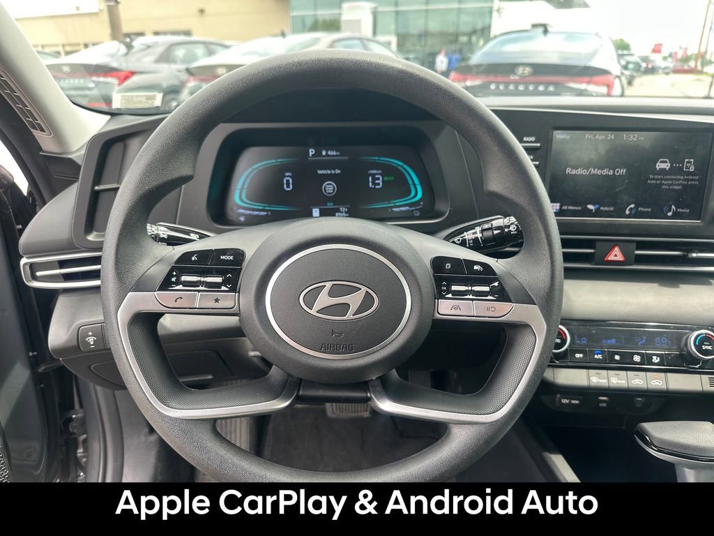 Certified 2025 Hyundai Elantra Hybrid FWD image 17