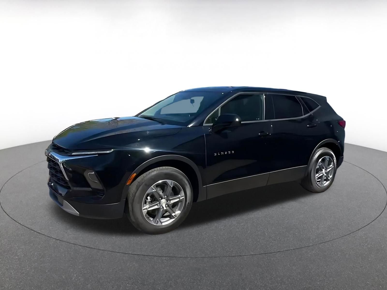 Used 2025 Chevrolet Blazer LT image 8