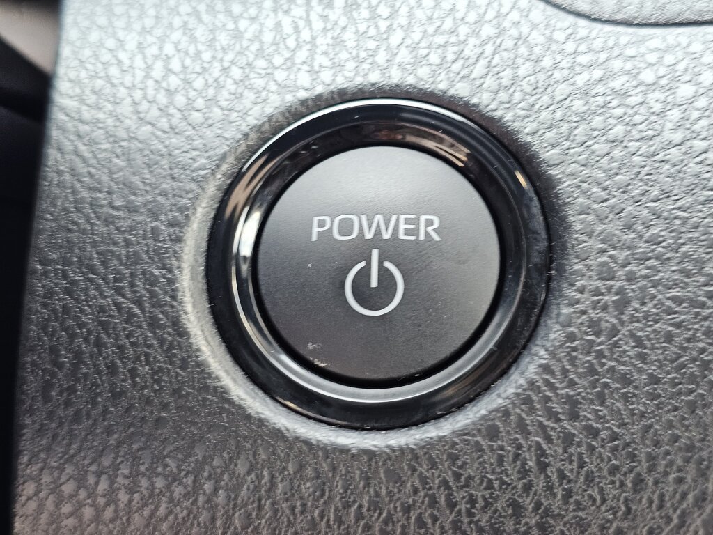 Used 2025 Toyota Camry SE w/ Convenience Package FWD image 27
