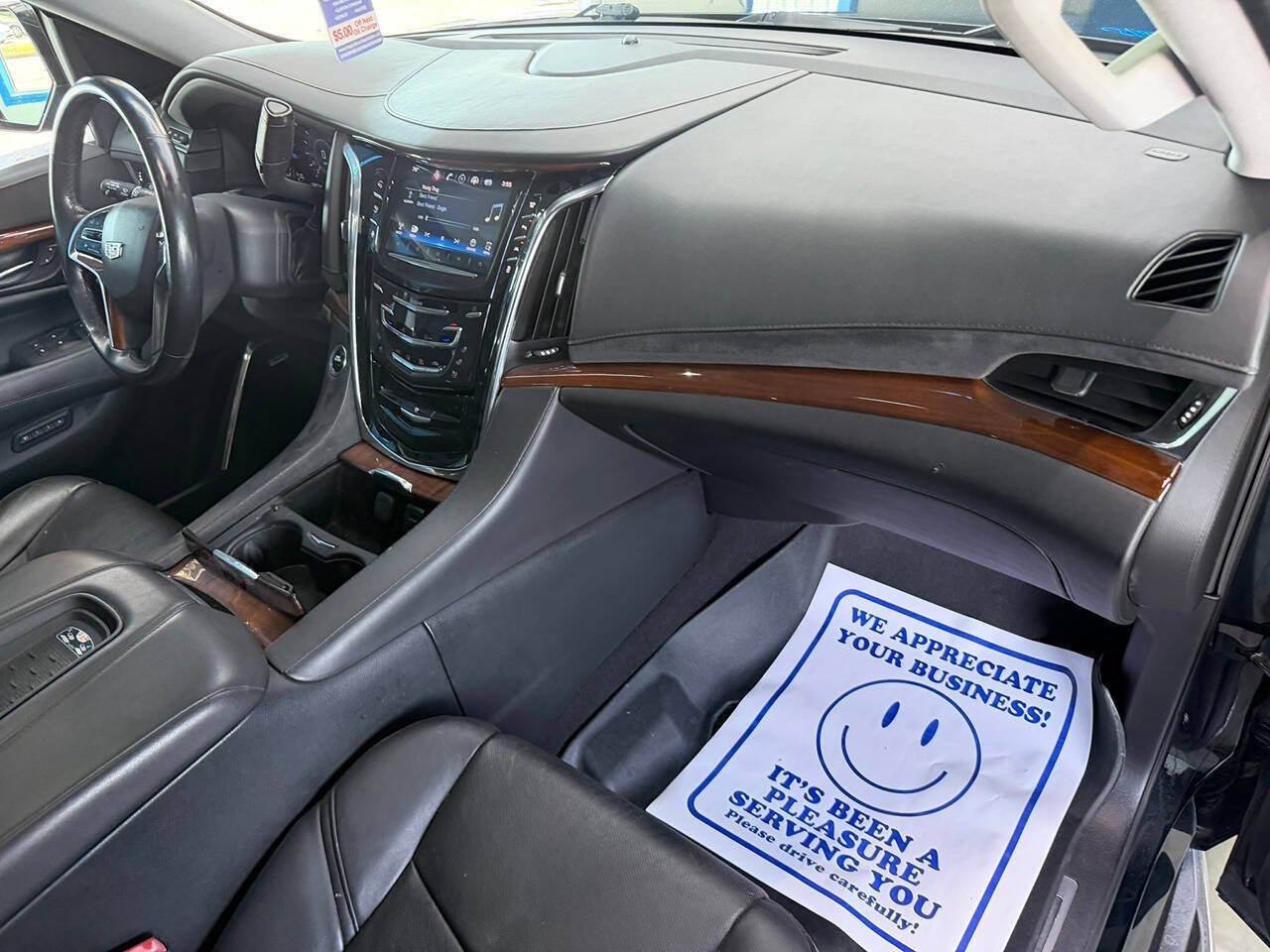 Used 2016 Cadillac Escalade Luxury AWD/4WD image 24