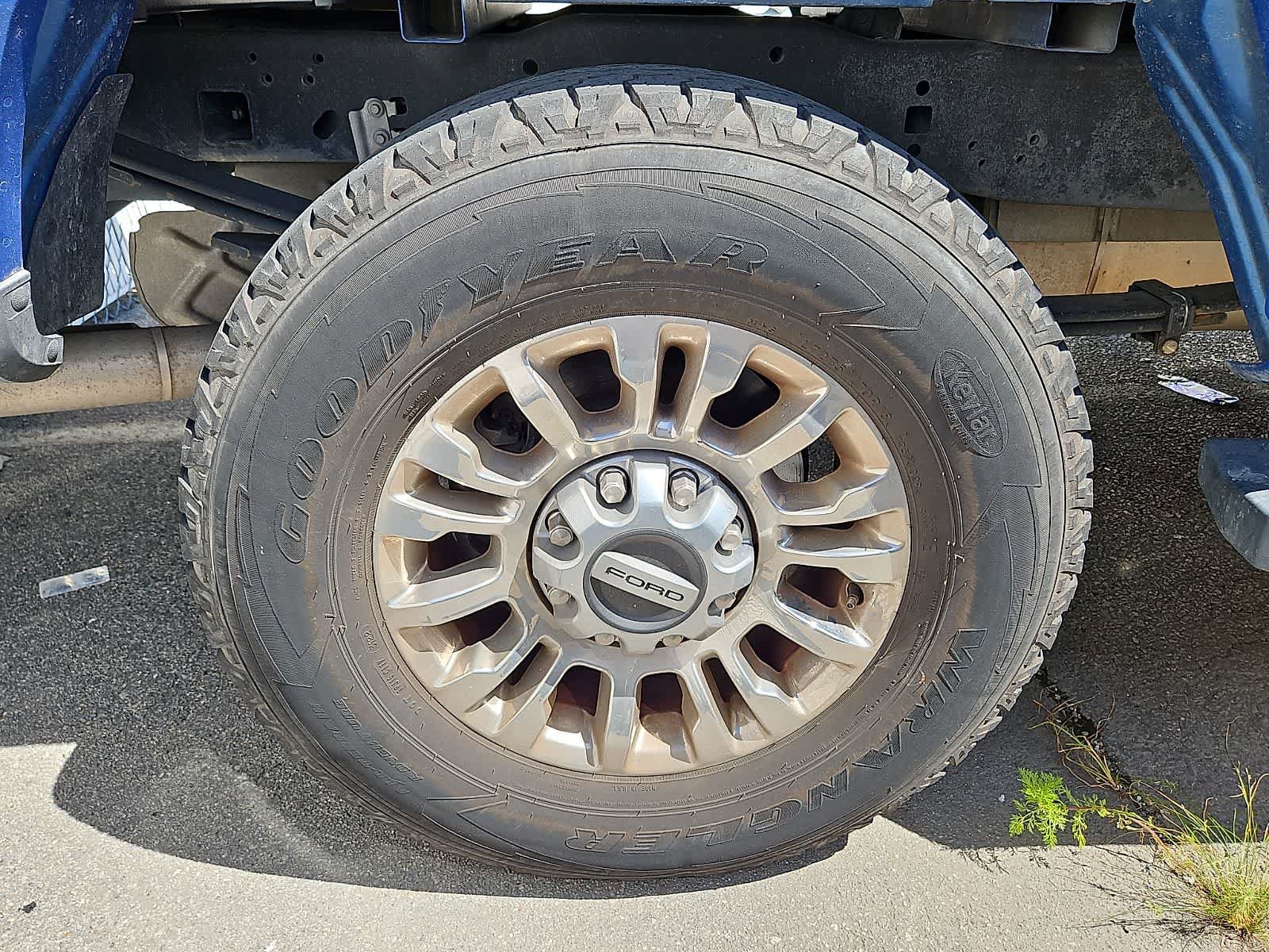 Used 2022 Ford F250 XLT w/ XLT Premium Package AWD/4WD image 5