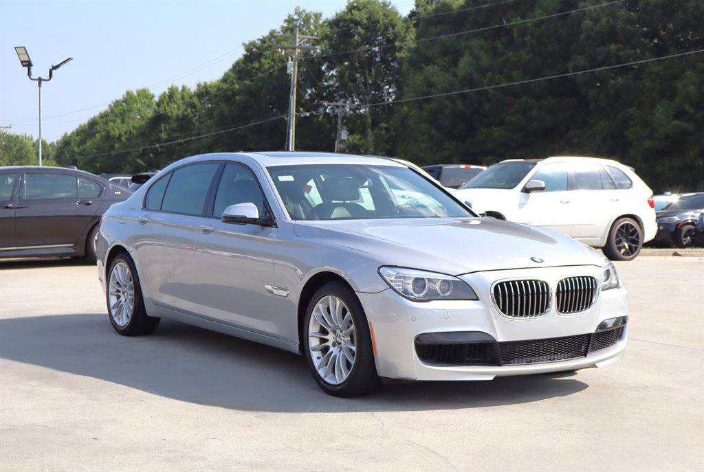 Used 2014 BMW 750Li xDrive AWD/4WD image 8