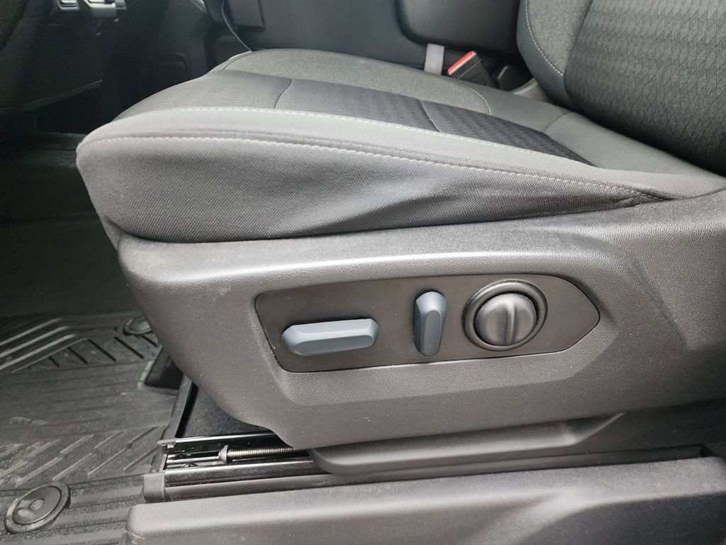 Certified 2022 Chevrolet Silverado 3500 LT w/ Convenience Package image 25