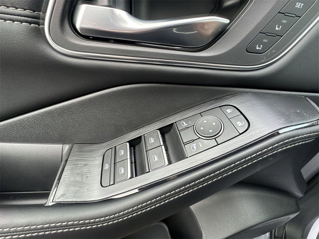 New 2026 Nissan Rogue Platinum image 13