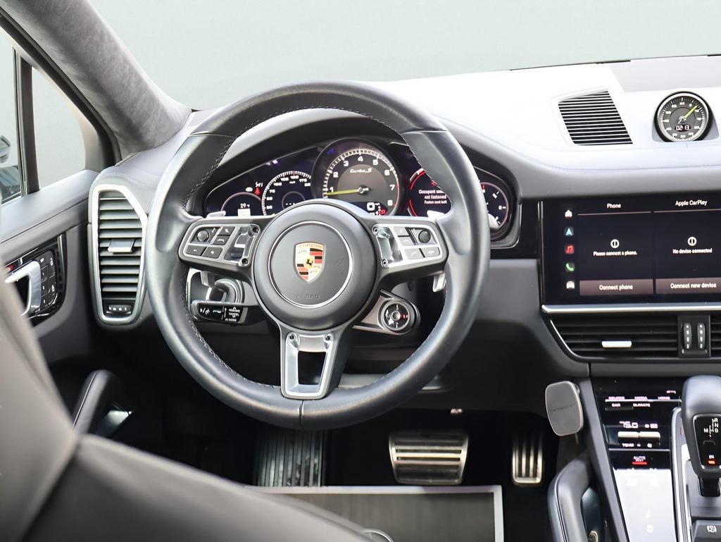 Certified 2023 Porsche Cayenne Turbo S AWD/4WD image 21