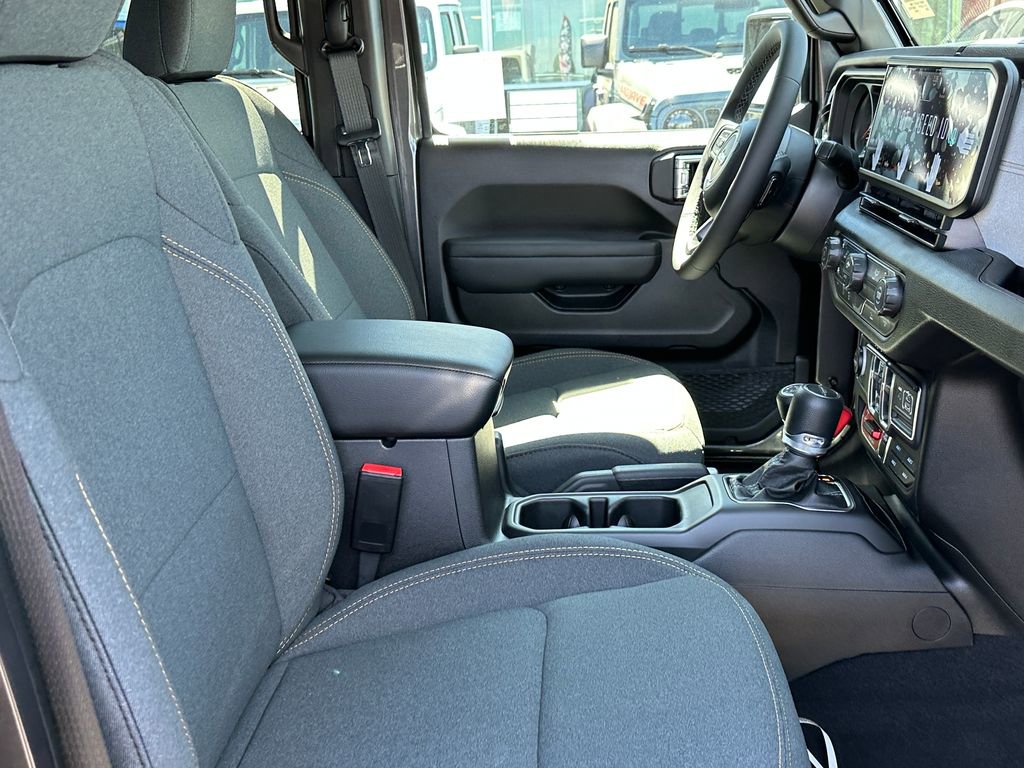 New 2026 Jeep Gladiator Sport AWD/4WD image 16