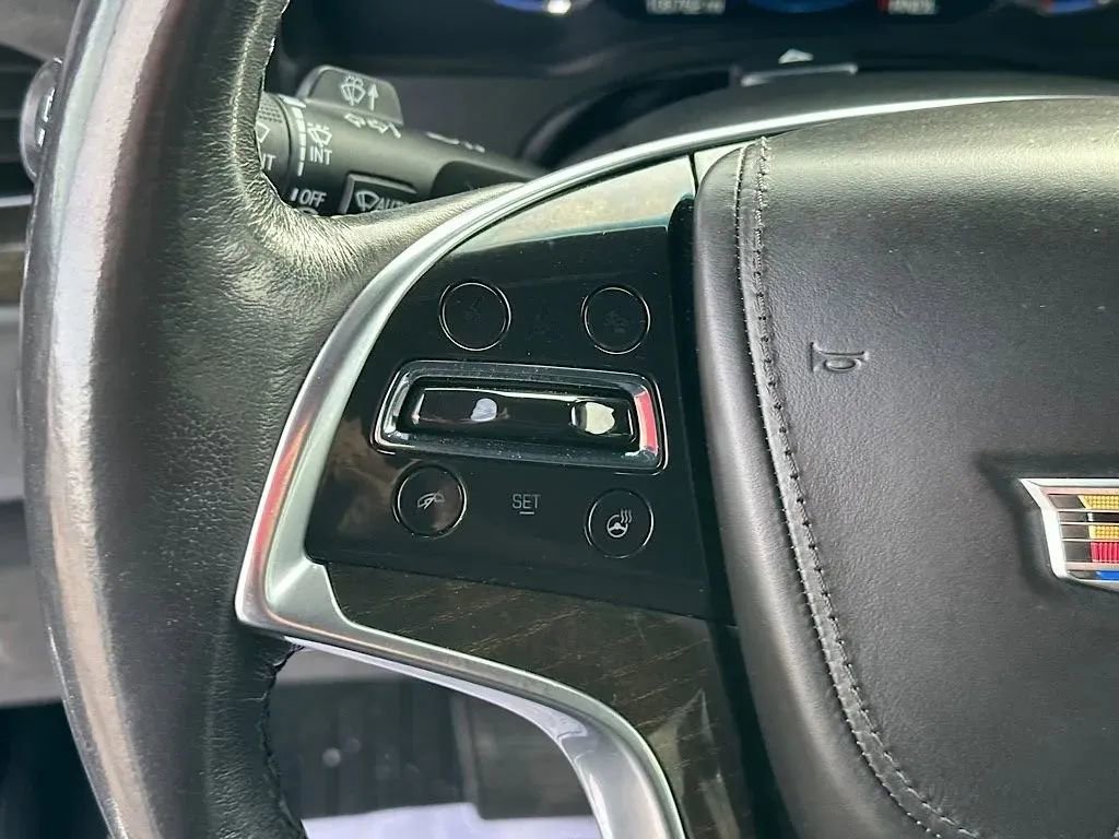 Used 2020 Cadillac Escalade Platinum image 21