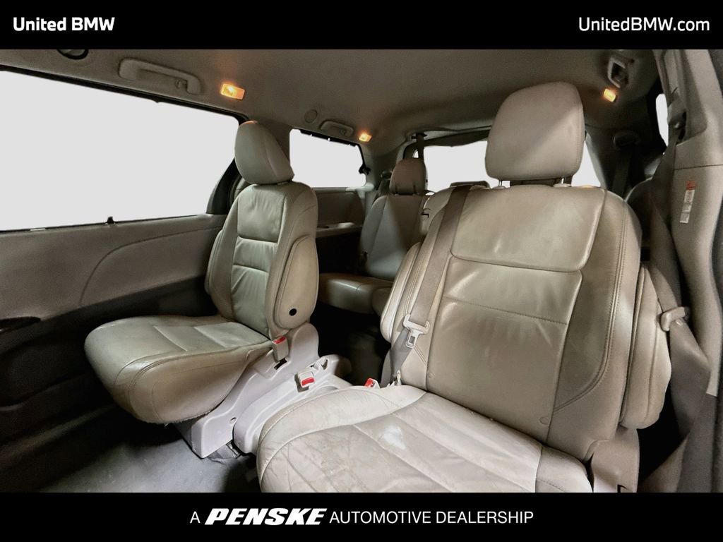 Used 2015 Toyota Sienna XLE w/ XLE Navigation Package FWD image 13
