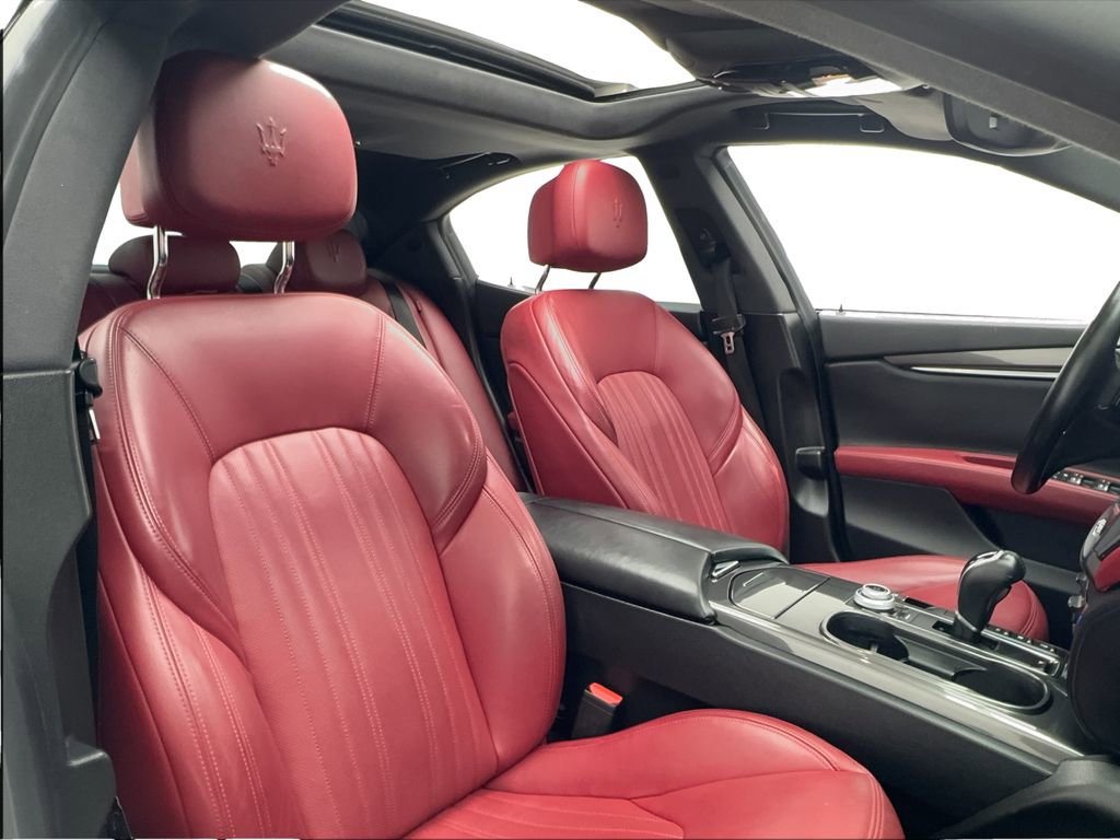 Used 2018 Maserati Ghibli S image 23
