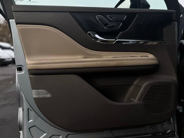 Certified 2022 Lincoln Corsair FWD image 13