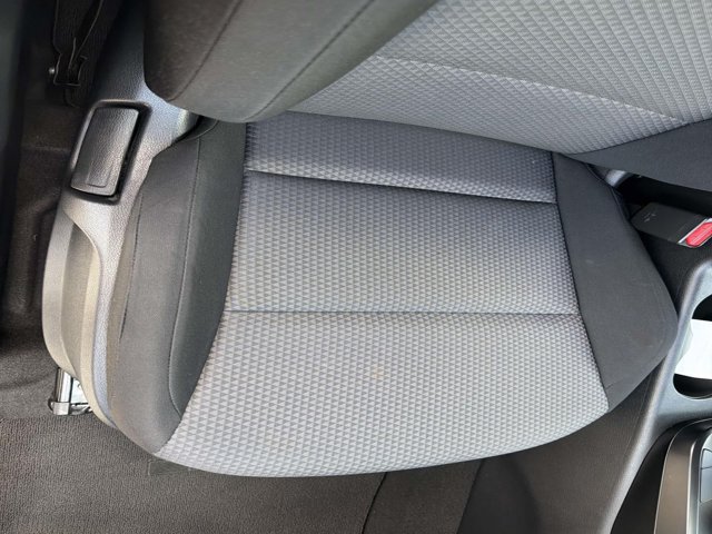 Used 2025 Kia Soul LX w/ LX Technology Package FWD image 15