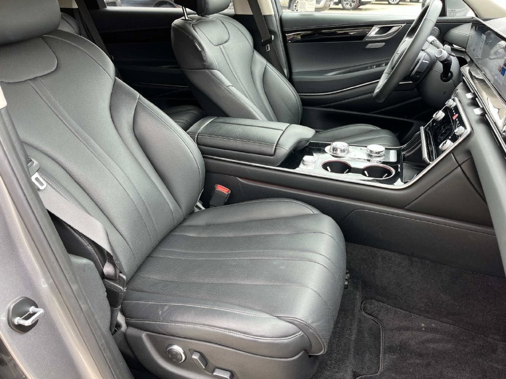 Used 2025 Genesis GV80 2.5T Standard AWD/4WD image 27